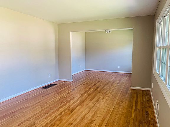 Living to dining room