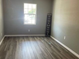 203 W 4th St #1, Sinton, TX 78387