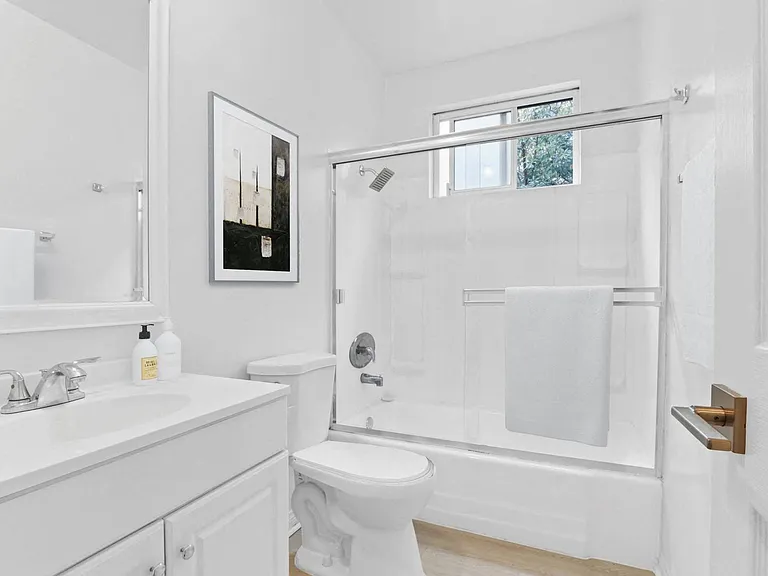113 N Gale Dr — Photo 8
