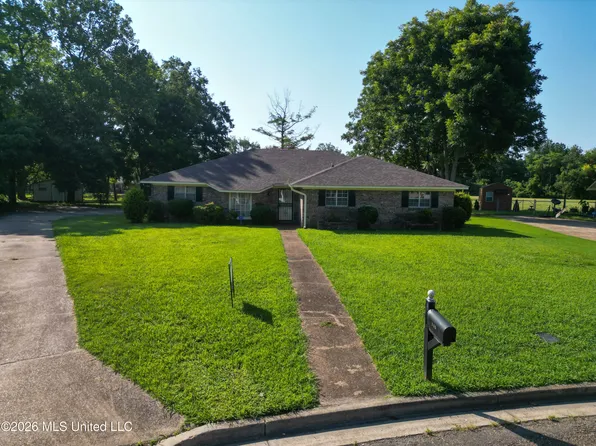 115 Belvedere Ct, Cleveland, MS 38732