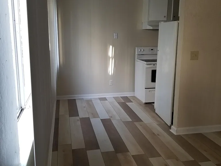 117 Walti St — Photo 2