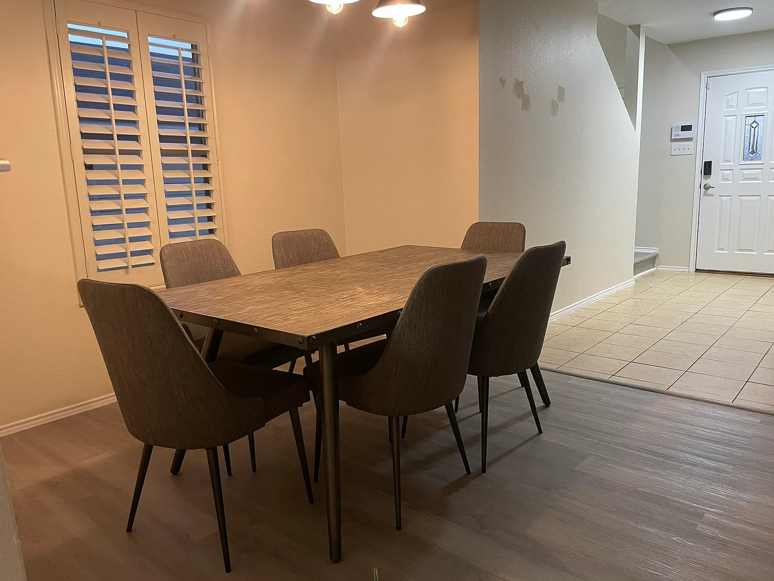 4 bed, 2088 sqft, $4,400 — Photo 3