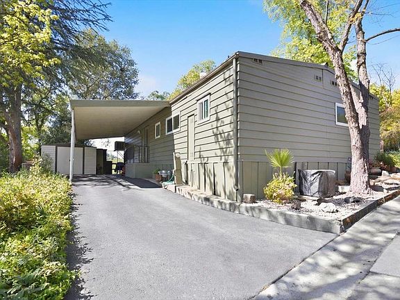 3rd image of 2822 Hidden Springs Cir