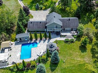 2 Mills Cir, Springwater, ON L9X 0J7