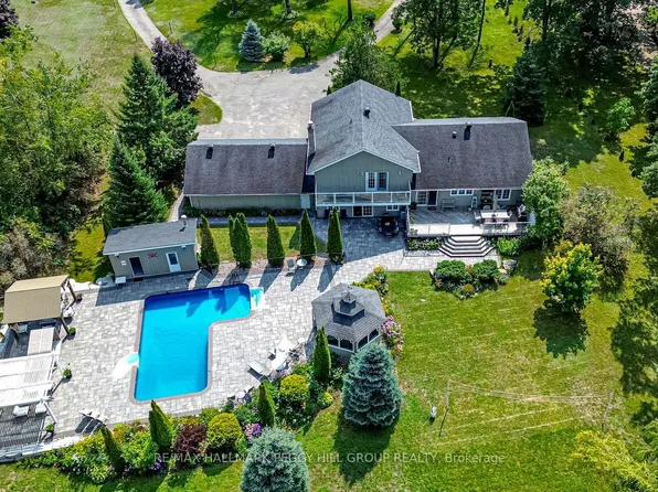2 Mills Cir, Springwater, ON L9X 0J7