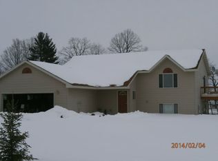 N6317 Diane Ct, Manawa, WI 54949