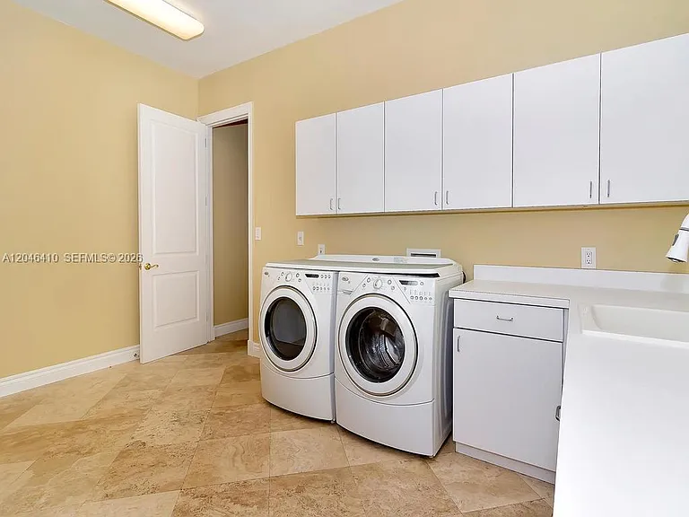 13680 Deering Bay Dr — Photo 11