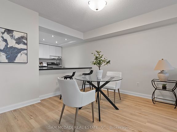 3rd image of 24 Hanover Rd S #2106