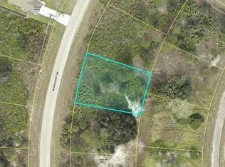 605 Woodcrest Dr, Lehigh Acres, FL 33972