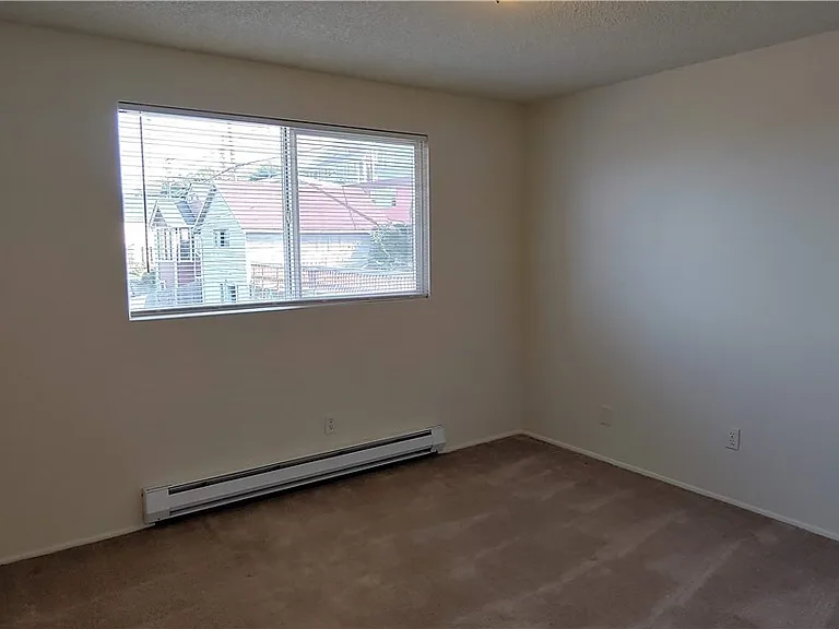2119 Grand Ave #3 — Photo 3