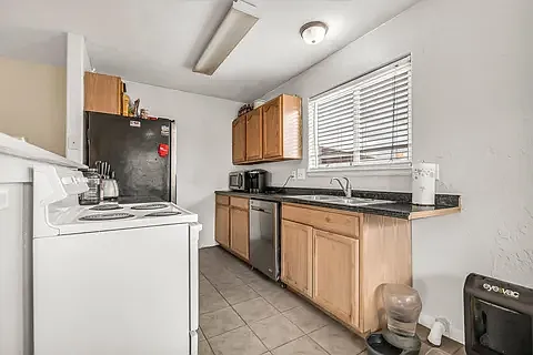389 Sunnyside Cir — Photo 15