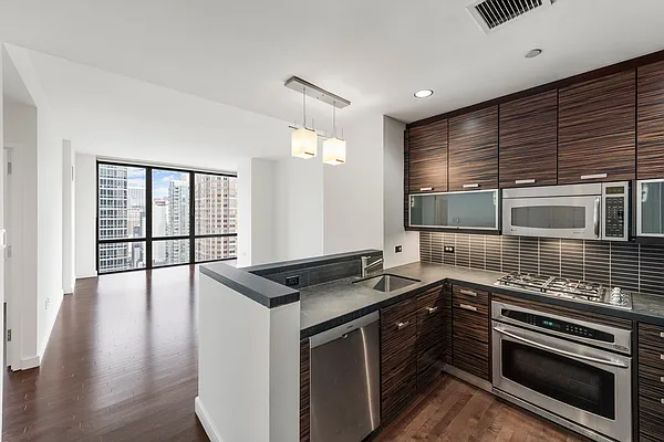 Rented by Compass | media 49