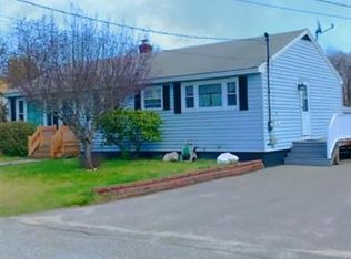 9 Bonython Ave, Saco, ME 04072