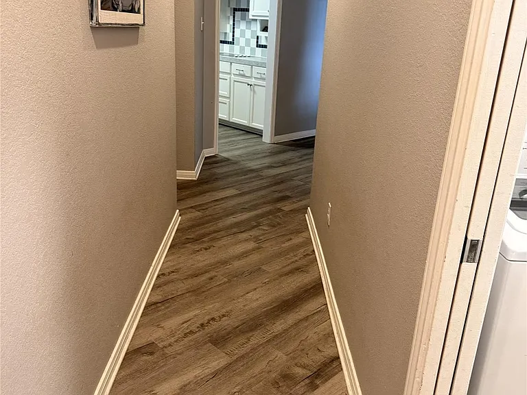 5600 FM 1466 — Photo 34