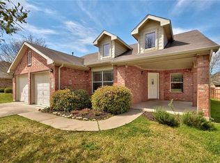 125 Trinity Dr, Kyle, TX 78640