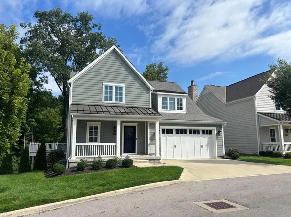 2360 Vineyard Dr, Columbus, OH 43220