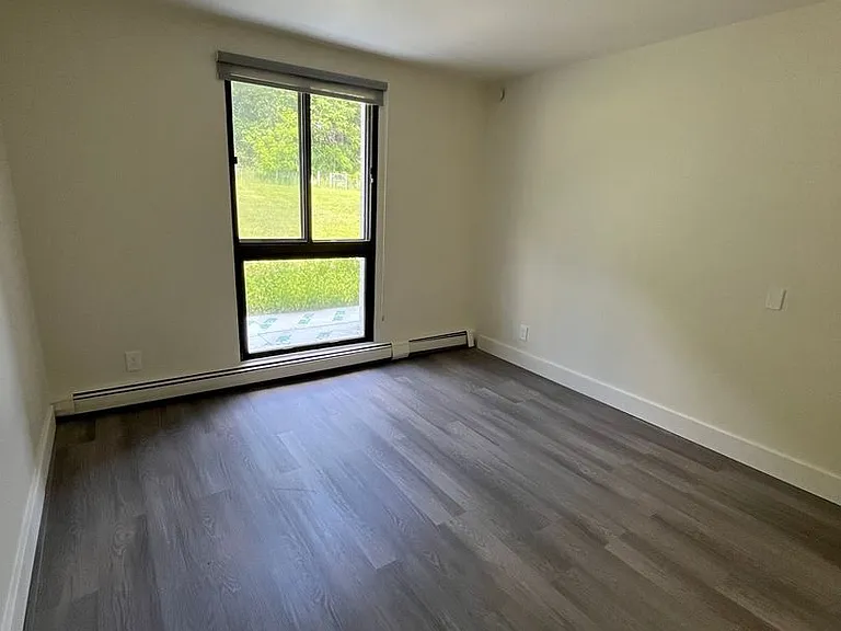 Sycamore Place Apartments — Photo 45