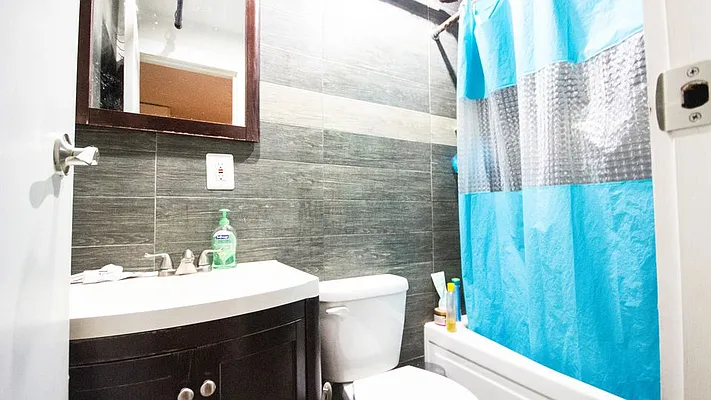 Rented by Nooklyn NYC LLC | media 38