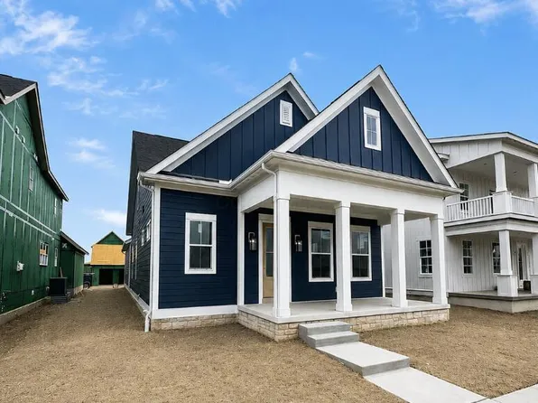 2048 Leopold Dr, Lewis Center, OH 43035