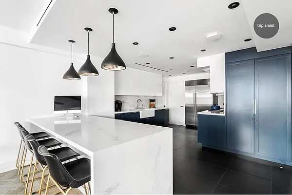 Sold by Triplemint | media 32