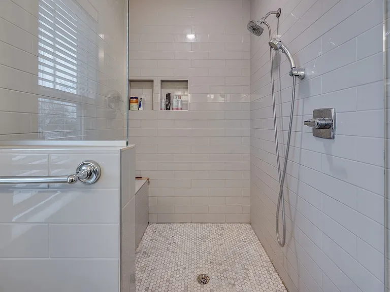 4704B Michigan Ave — Photo 61