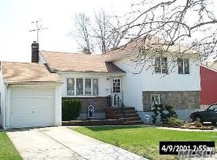 1051 Milburn Rd, Valley Stream, NY 11580