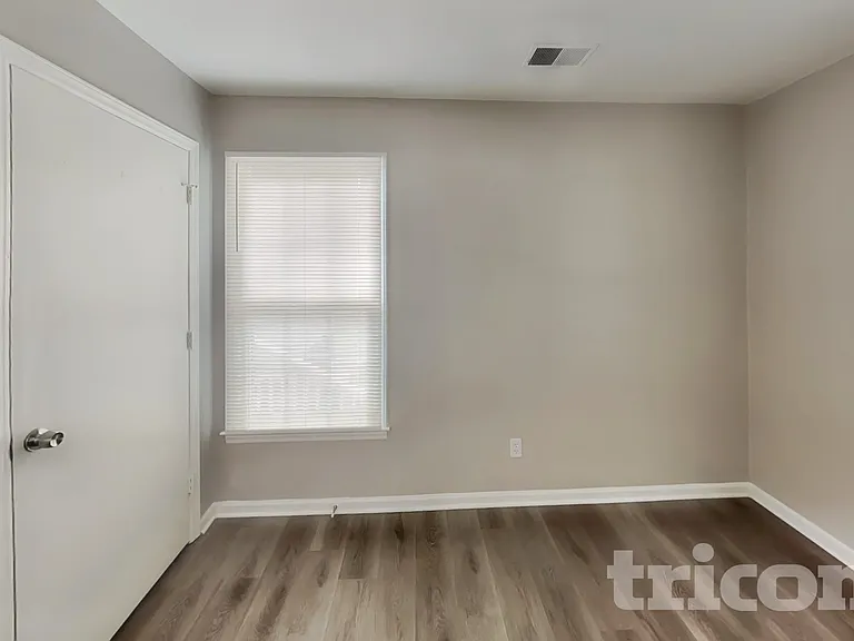 9223 Shackleford Ter — Photo 12