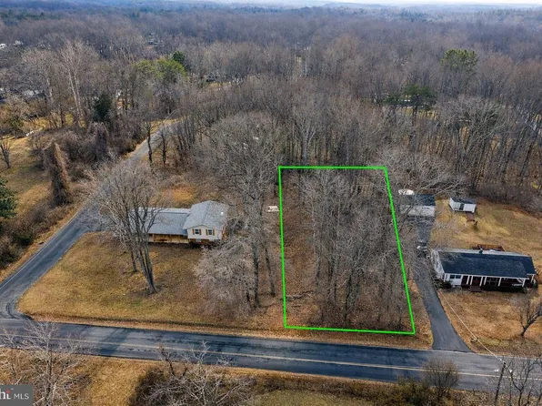 11828 Sinclair Ln, Manassas, VA 20112