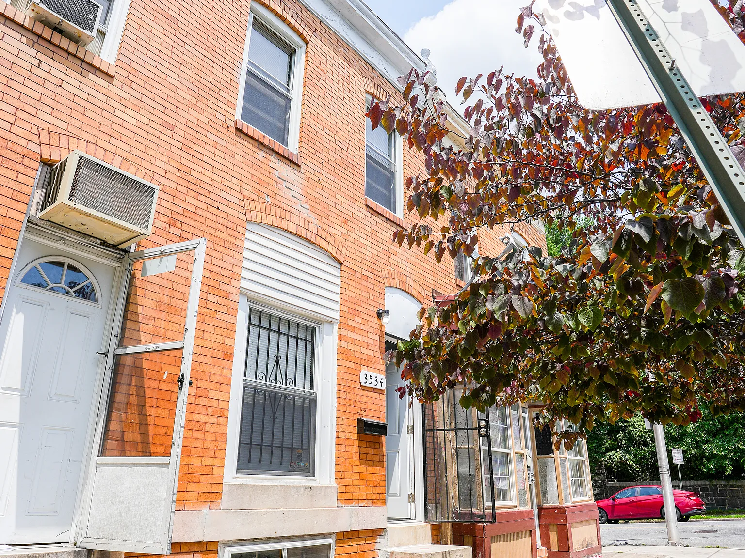 2 bed, 1018 sqft, $2,200 — Photo 2