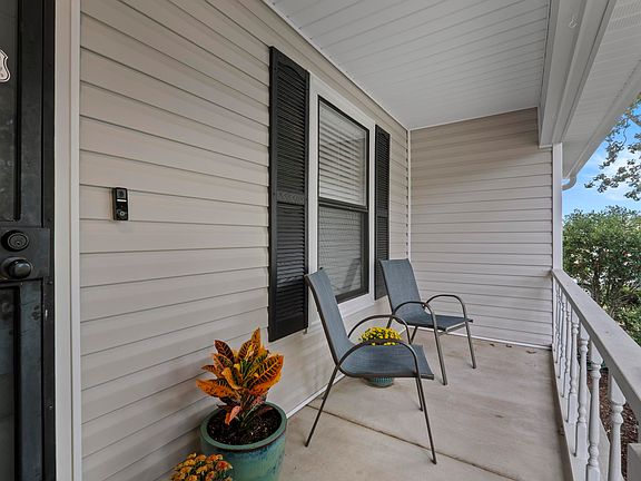 4th image of 110 Winona Dr