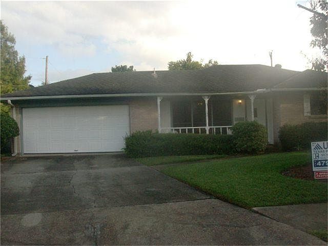 1st image of 925 Peggy St