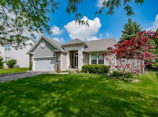 2374 Handley Ln, Aurora, IL 60502