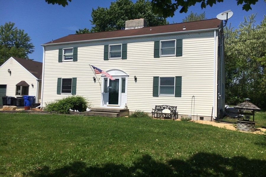 2nd image of 7 Princeton Dr