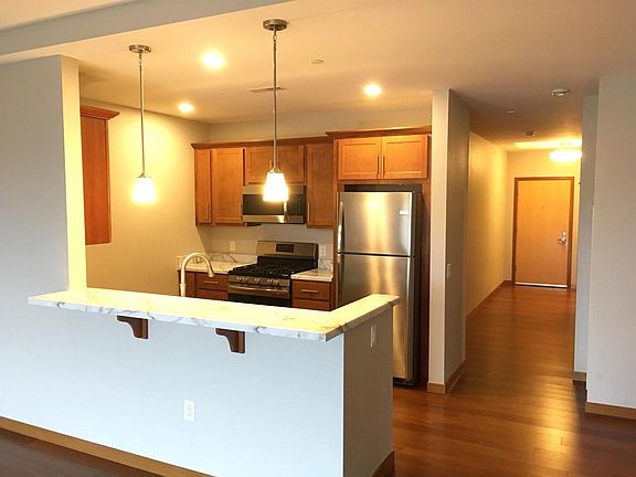 4th image of 625 North Segoe Road #404