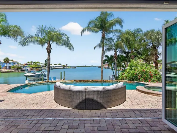 511 Island Way, Clearwater, FL 33767