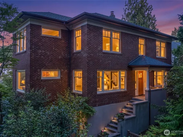 2306 Lake Park Drive S, Seattle, WA 98144