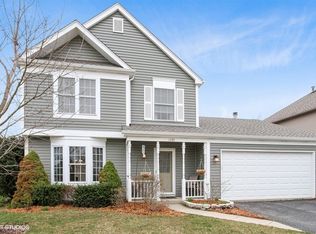 1325 Huntington Dr, Mundelein, IL 60060