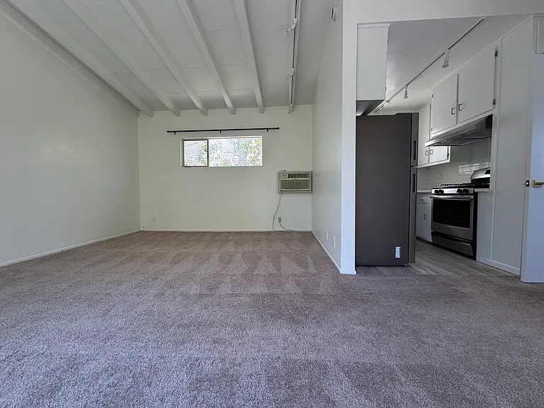 4418 Vantage Ave #3 — Photo 18