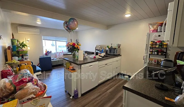 3947 E Calvary Rd #202 — Photo 6