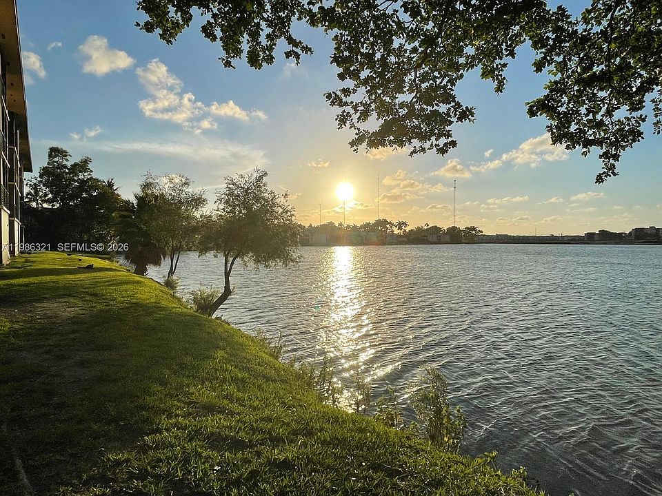 1st image of 511 Ives Dairy Rd Unit 3016