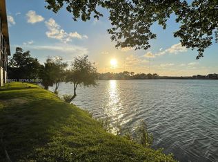 Summertree Village, Miami, FL 33179