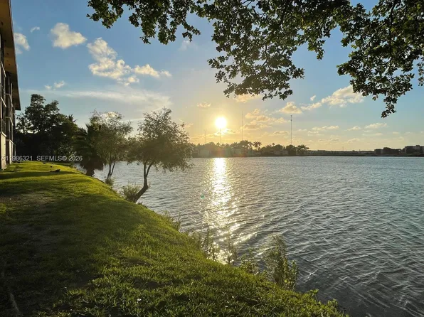 511 Ives Dairy Rd Unit 3016, Miami, FL 33179