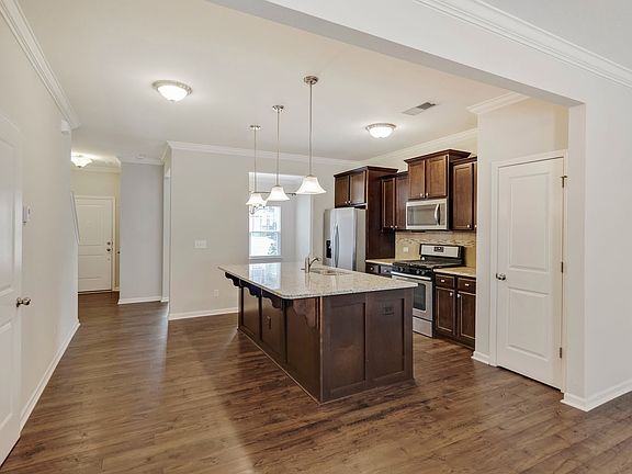 4th image of 115 Winifred Dr