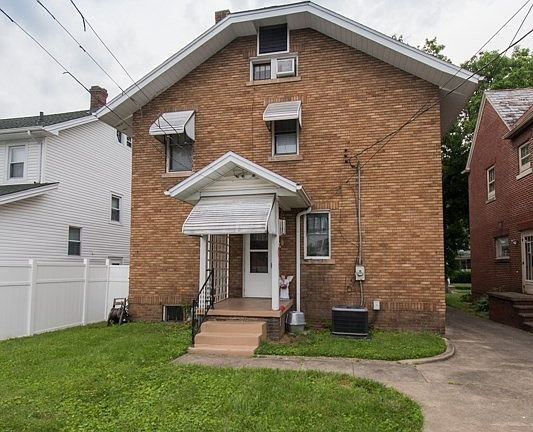 3rd image of 2105 Summit St