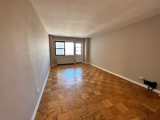 Rented by UES Management | media 2