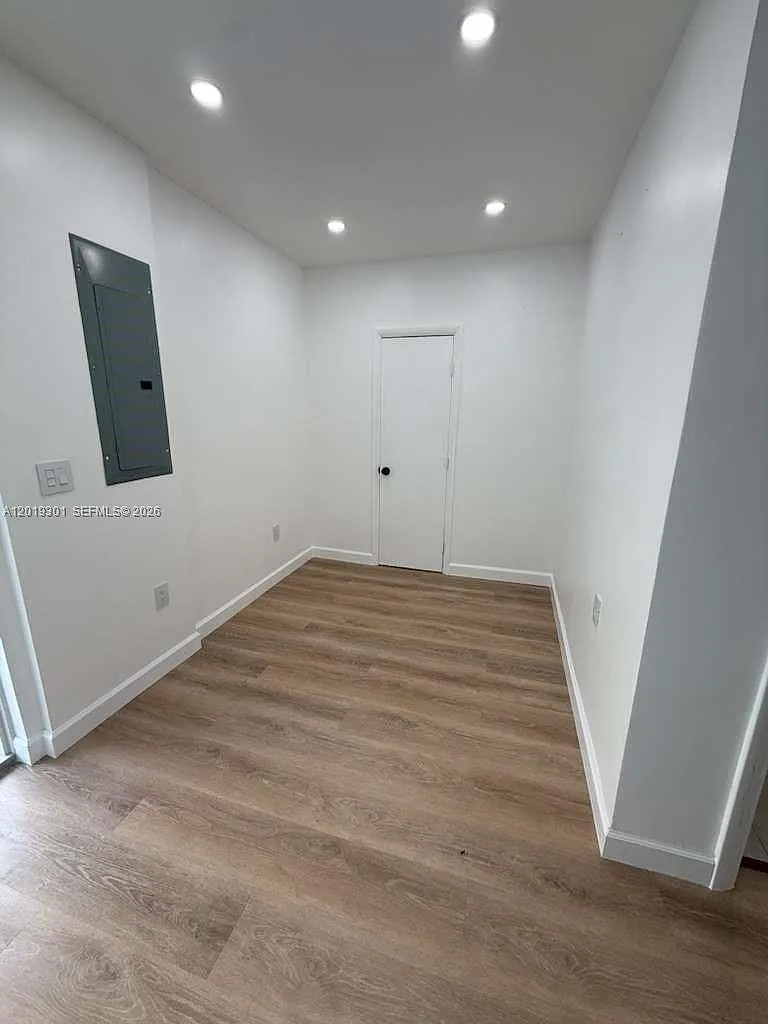 Building Photo - 25948 SW 132nd Ave #1