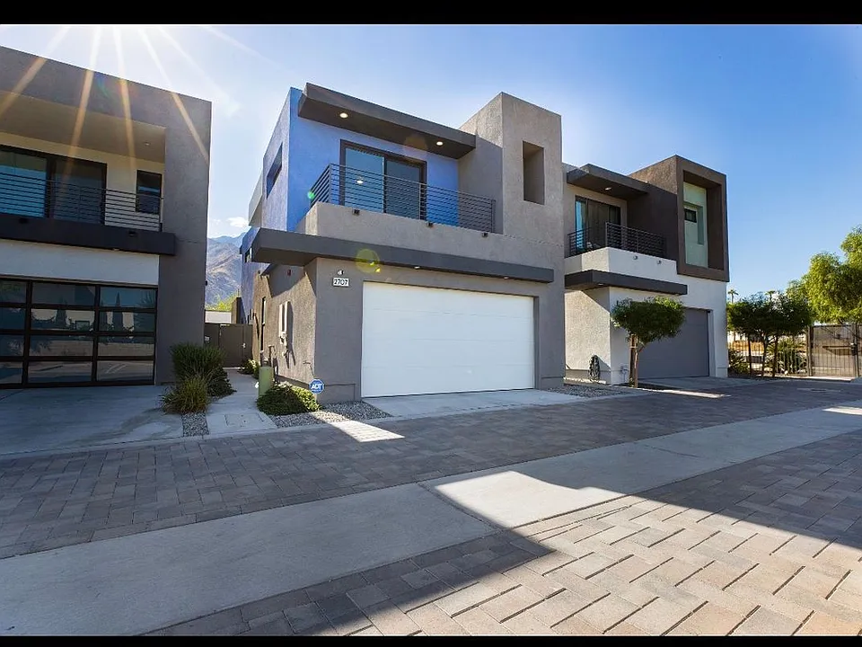 2707 Majestic Way