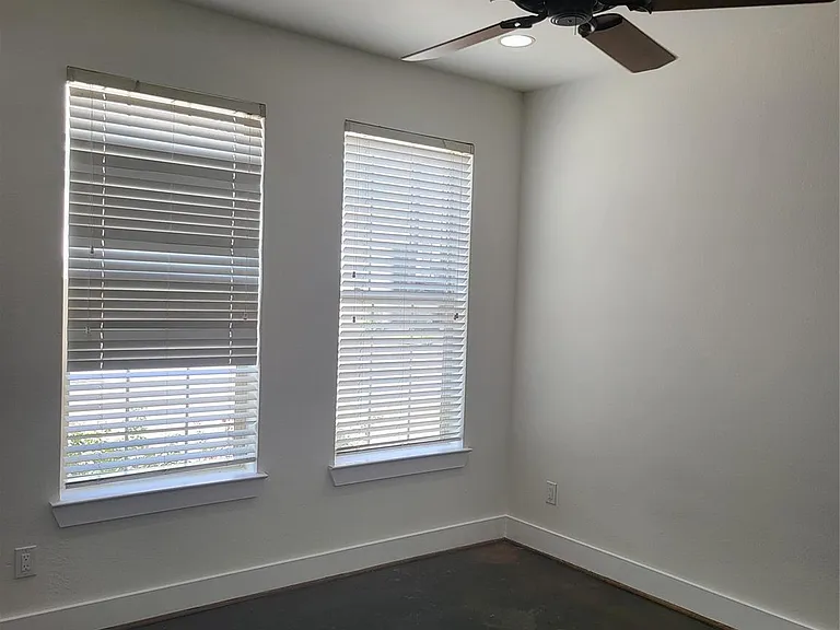 2423 Roufa Rd — Photo 4