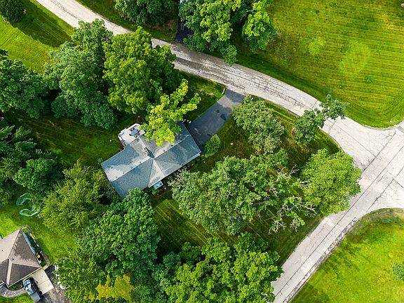 2nd image of 2824 Red Barn Rd
