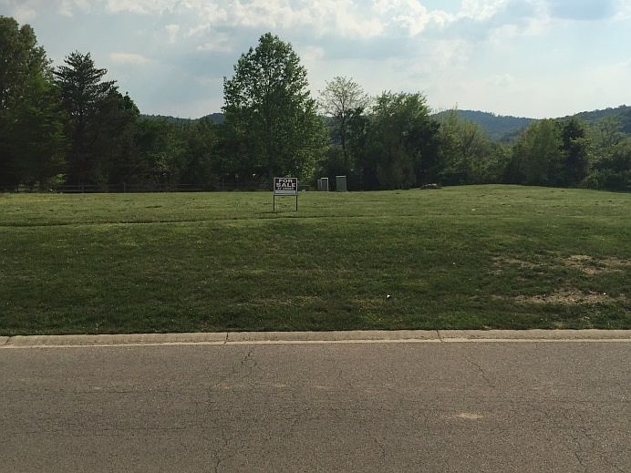 1st image of 185 Hanover Dr